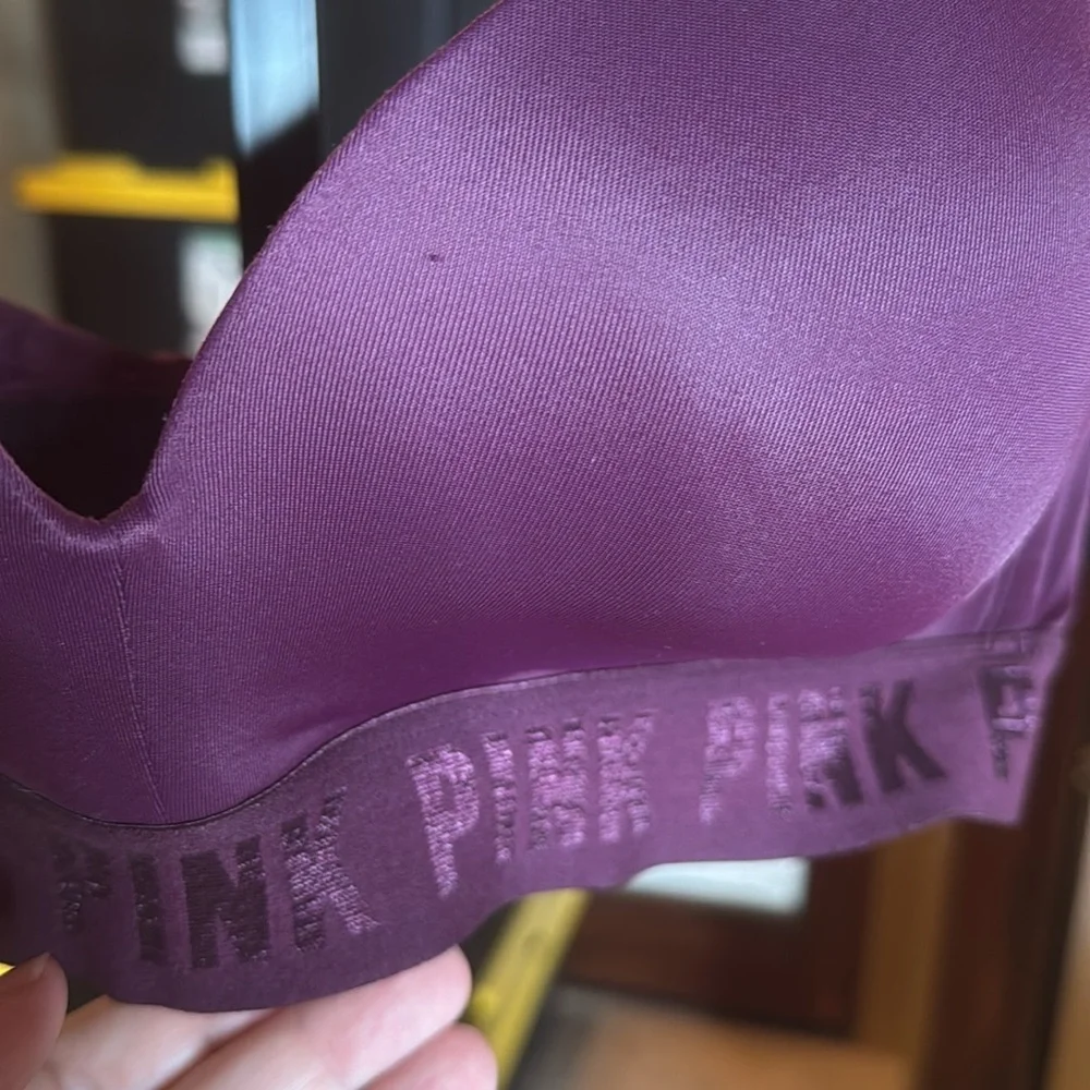PINK Victoria’s Secret Wear Everywhere Wireless Lightly Lined Bra Purple 36D